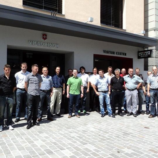 Jedes Mal woanders: Hier waren Seminarteilnehmer bei Victorinox in lbach (Schweiz) zu Gast. Jedes Mal woanders: Hier waren Seminarteilnehmer bei Victorinox in lbach (Schweiz) zu Gast.