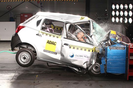 Der Datsun Go ist im Crashtest ohne einen einzigen Stern durchgefallen.