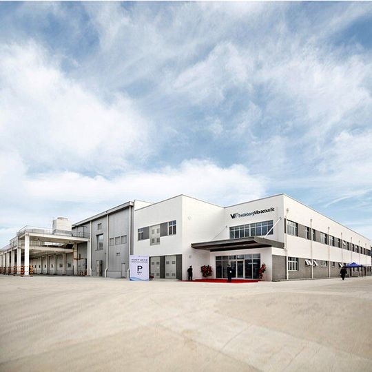 Die Werkserweiterung in Yantai, China für die 8.000 m² große Produktionsfläche kostete rund 25 Millionen Euro. Die Werkserweiterung in Yantai, China für die 8.000 m² große Produktionsfläche kostete rund 25 Millionen Euro.