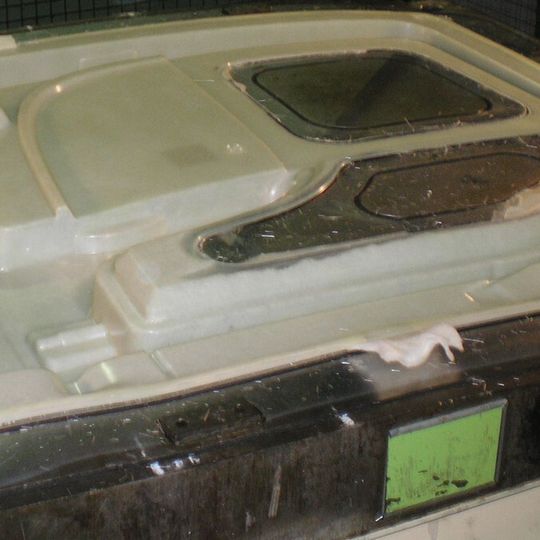 Inner Door Panel: Glasfaser-Epoxidharz-Bauteil des UGN Mercedes, hergestellt im RTM-Verfahren von Faurecia (Bild 1). Inner Door Panel: Glasfaser-Epoxidharz-Bauteil des UGN Mercedes, hergestellt im RTM-Verfahren von Faurecia (Bild 1).