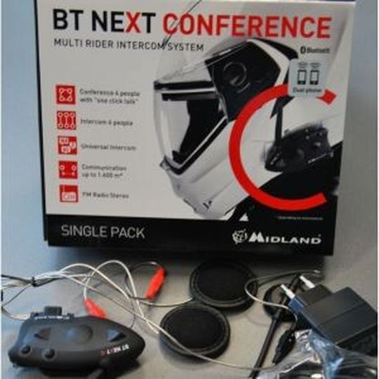 Das Midland BT Next Conference verfügt über eine Reichweite von bis zu 1,6 Kilometer. Das Midland BT Next Conference verfügt über eine Reichweite von bis zu 1,6 Kilometer.