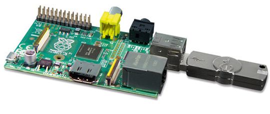 Raspberry Pi mit aufgesteckter Schutzhardware Cmstick. Raspberry Pi mit aufgesteckter Schutzhardware Cmstick.