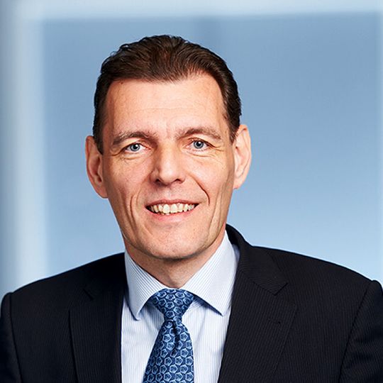 Yves Kerstens (48) wird neuer Chief Operating Officer (COO) von Bridgestone Europe. Yves Kerstens (48) wird neuer Chief Operating Officer (COO) von Bridgestone Europe.