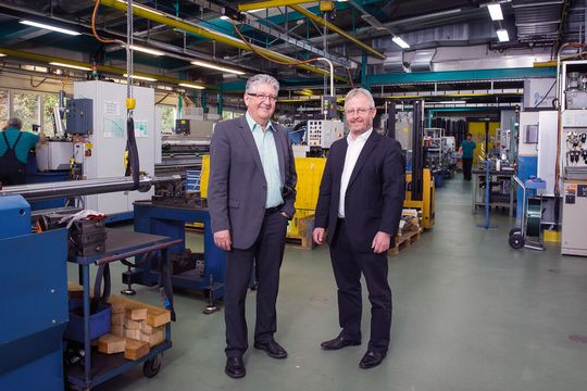 Kurt Husistein directeur général et Matthias Furrer, directeur administratif et membre de la direction de Eichenberger. Kurt Husistein directeur général et Matthias Furrer, directeur administratif et membre de la direction de Eichenberger.
