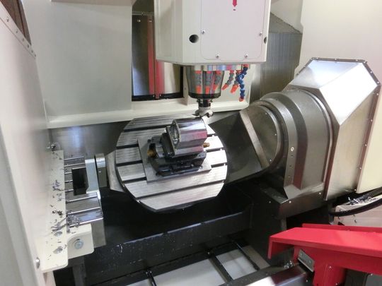 Pièce à usiner sur une Hedelius RS605. Hedelius est représenté par Newemag - Schneider en Suisse. Pièce à usiner sur une Hedelius RS605. Hedelius est représenté par Newemag - Schneider en Suisse.