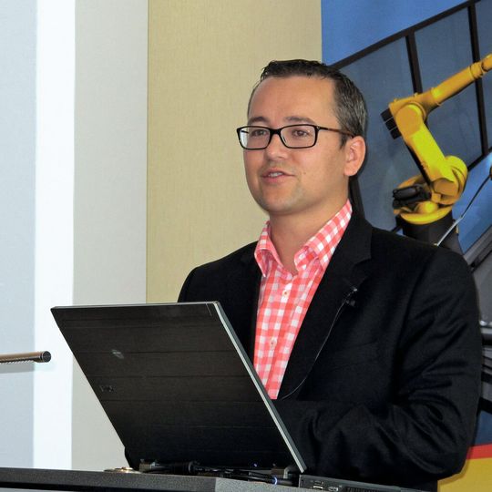 Steffen Zimmermann ist Geschäftsführer der VDMA Arbeitsgemeinschaft Produkt- und Know-how-Schutz protect-ing.de und stellte die VDMA-Studie “Security 2014" vor. Steffen Zimmermann ist Geschäftsführer der VDMA Arbeitsgemeinschaft Produkt- und Know-how-Schutz protect-ing.de und stellte die VDMA-Studie “Security 2014" vor.