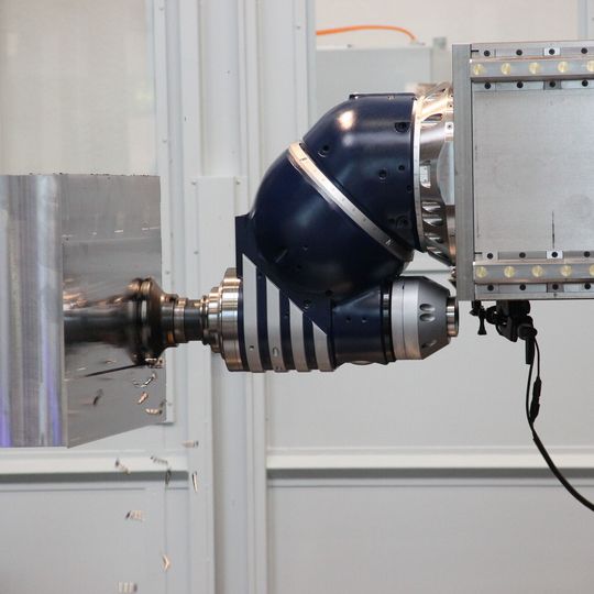 Vibrationen ade: Mit dem Dynamics Active Stabilizer im Frässchieber treten Schwingungen in 99 % aller Anwendungen nicht mehr auf. Vibrationen ade: Mit dem Dynamics Active Stabilizer im Frässchieber treten Schwingungen in 99 % aller Anwendungen nicht mehr auf.