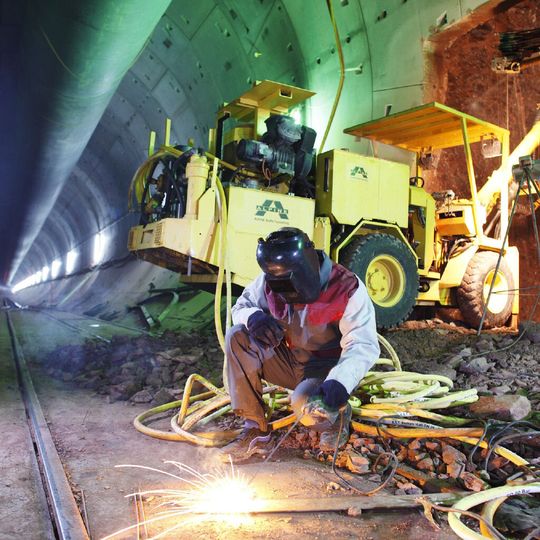 Je nachdem wie oft die Funken beim Schweißen fliegen, muss die Schutzkleidung angepasst werden.