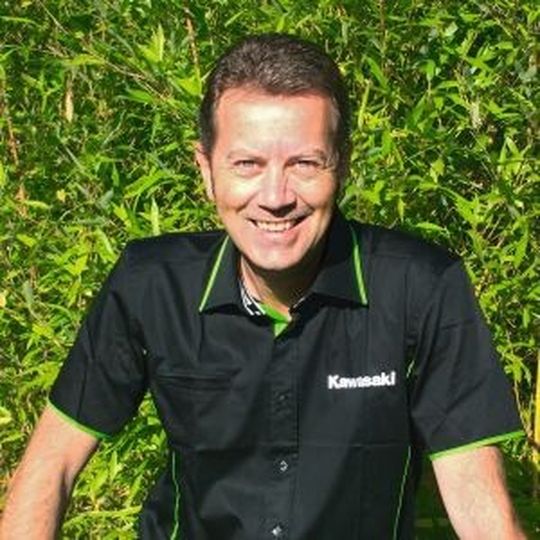 Martin Driehaus ist bei Kawasaki Teamleiter Marketing. Auf der Fachtagung vertreten Markus Hillenbrand und Markus Drott die japanische Marke. Martin Driehaus ist bei Kawasaki Teamleiter Marketing. Auf der Fachtagung vertreten Markus Hillenbrand und Markus Drott die japanische Marke.