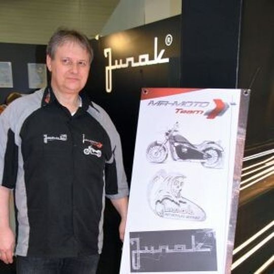 Premiere auf der Fachtagung: Reinhold Mayer, Geschäftsführer Mr. Mototeam. Premiere auf der Fachtagung: Reinhold Mayer, Geschäftsführer Mr. Mototeam.