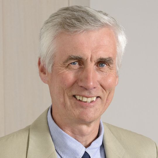 Eric Selosse, General Manager und Vice President der Emulation Devision bei Mentor Graphics: "Hardware-Emulatoren sind die ultimativen Bug-Killer" Eric Selosse, General Manager und Vice President der Emulation Devision bei Mentor Graphics: "Hardware-Emulatoren sind die ultimativen Bug-Killer"