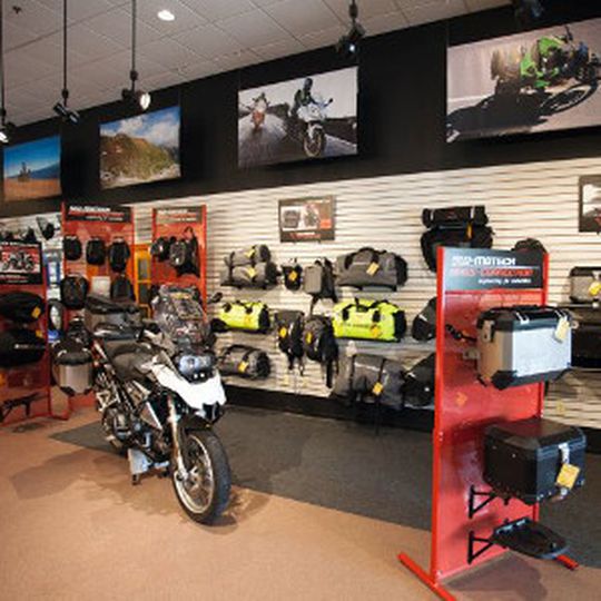 SW-Motech/Bags Connection wird auf der Fachtagung seine Produkt-Neuheiten für die Saison 2015 präsentieren. SW-Motech/Bags Connection wird auf der Fachtagung seine Produkt-Neuheiten für die Saison 2015 präsentieren.