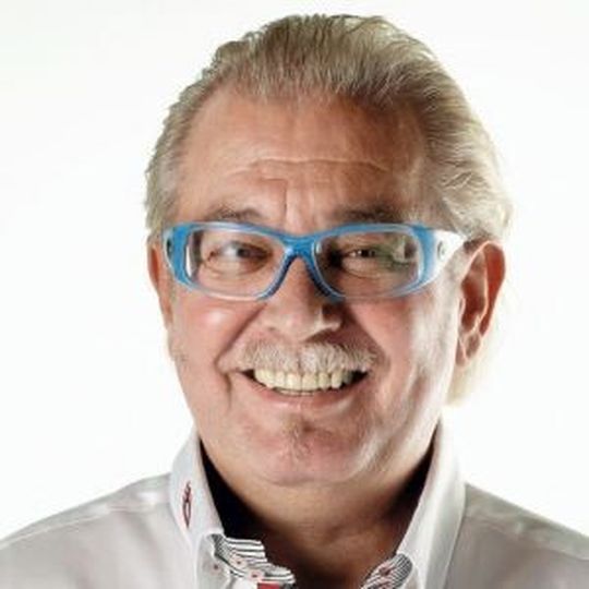 Benny Wilbers zeigt auf der Fachtagung "bike und business" Flagge, wie Trost, Exide und Kumpan auch. Benny Wilbers zeigt auf der Fachtagung "bike und business" Flagge, wie Trost, Exide und Kumpan auch.