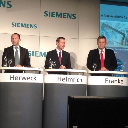 Peter Herweck, CEO of Siemens' Process Industries and Drives Division, Klaus Helmrich, member of the board and Ralf-Michael Franke, CEO of the Siemens Factory Automation Business Unit at SPS IPC Drives, where Siemens exhibits integral portfolio for industrial electrification, automation and digitalization. Peter Herweck, CEO of Siemens' Process Industries and Drives Division, Klaus Helmrich, member of the board and Ralf-Michael Franke, CEO of the Siemens Factory Automation Business Unit at SPS IPC Drives, where Siemens exhibits integral portfolio for industrial electrification, automation and digitalization.