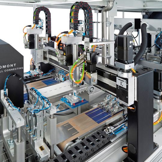 Bild 1: Mit Linearpositioniersystemen lassen sich Handhabungsaufgaben teilweise effizienter erfüllen als mit Robotern. Bild 1: Mit Linearpositioniersystemen lassen sich Handhabungsaufgaben teilweise effizienter erfüllen als mit Robotern.
