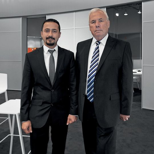 Serdar C. Arican, Geschäftsführer der neugegründeten türkischen Tochtergesellschaft der SKS Welding Systems (links), mit Dieter Klein, dem Unternehmensgründer der SKS.