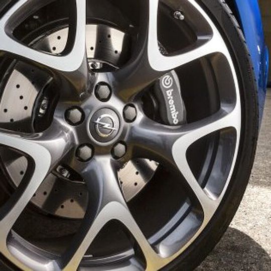 Brembo investiert 32 Millionen Euro in ein neues Werk für die Fertigung von Aluminium-Bremssätteln in Mexiko. Brembo investiert 32 Millionen Euro in ein neues Werk für die Fertigung von Aluminium-Bremssätteln in Mexiko.