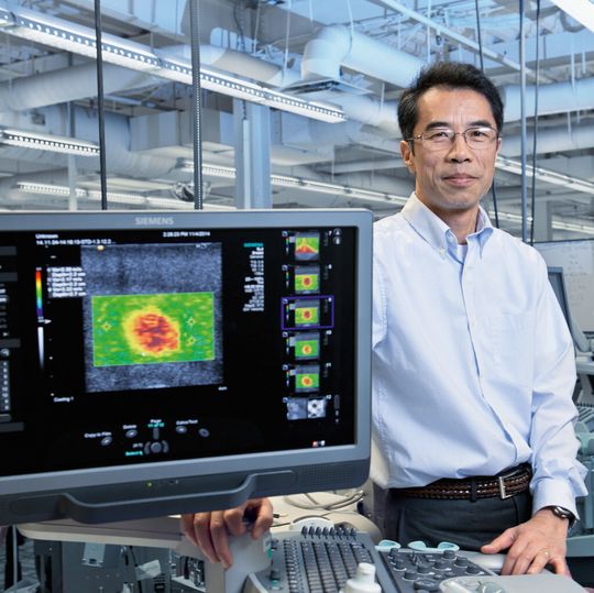 Liexiang Fan hat die Scherwellen-Elastographie weiterentwickelt, damit können mit digitalem Tastsinn Tumore früher erkannt werden.