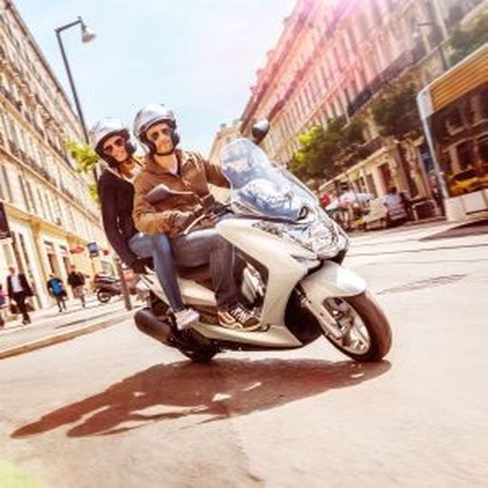 Ab in die Werkstatt: Yamaha startet für den Majesty S, den Cygnus X und den Xenter eine Rückrufaktion. Ab in die Werkstatt: Yamaha startet für den Majesty S, den Cygnus X und den Xenter eine Rückrufaktion.