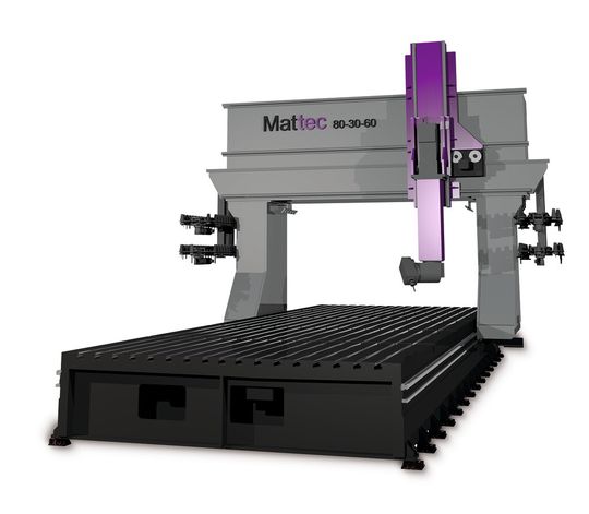 Manchmal reicht eine Maschine „von der Stange“ halt nicht! Und so stand irgendwann beim Maschinen- und Anlagenbauer Bitter ein ganz besonderer Termin auf dem Programm: die Inbetriebnahme einer speziell für ihn konfigurierten Mattec-Portalfräsmaschine. Der Inhaber Onno Bitter hat eine besonders schmal ausgeführte Maschine von den Experten der Firma Sirtec entwickeln lassen.