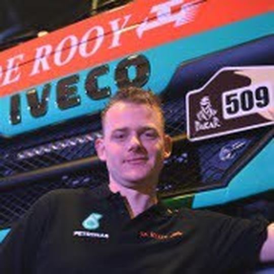 Gerard De Rooy führt das Team Petronas/Iveco zur Rallye Dakar 2015. Gerard De Rooy führt das Team Petronas/Iveco zur Rallye Dakar 2015.
