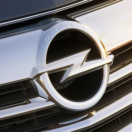 Opel plant, die Warenverteilzentren, die derzeit in einem Joint Venture mit Neovia Logistics Supply Chain Services geführt werden, zum 1. Februar 2016 wieder ins Unternehmen einzugliedern. Opel plant, die Warenverteilzentren, die derzeit in einem Joint Venture mit Neovia Logistics Supply Chain Services geführt werden, zum 1. Februar 2016 wieder ins Unternehmen einzugliedern.