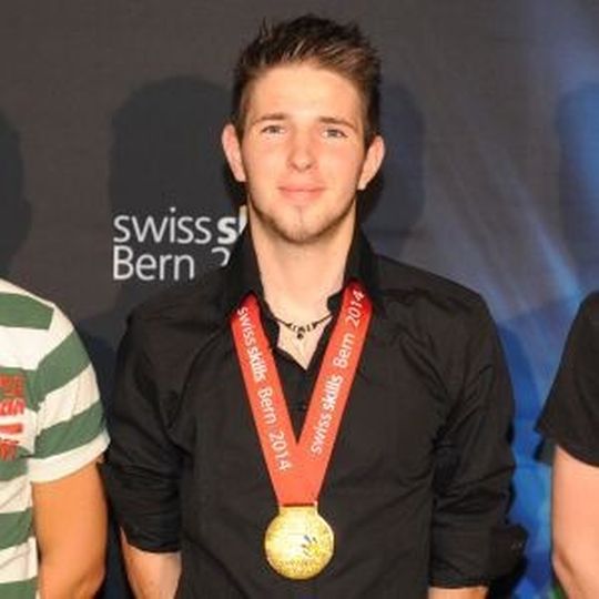 Patrick Angst holt sich die Goldmedaille bei den SwissSkills 2014. Patrick Angst holt sich die Goldmedaille bei den SwissSkills 2014.
