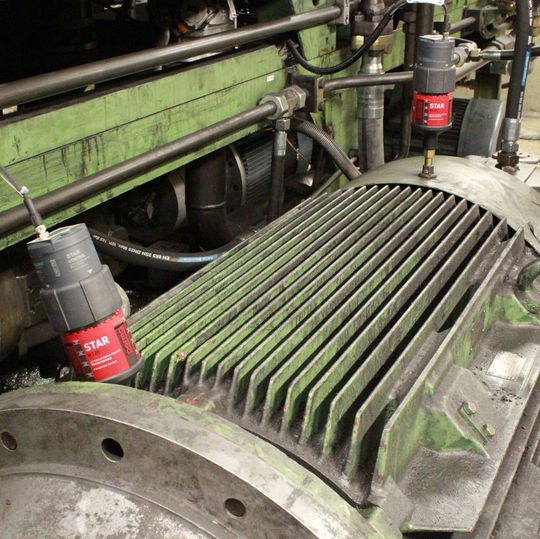 Perma Star Control im Einsatz an einem Elektromotor. Perma Star Control im Einsatz an einem Elektromotor.
