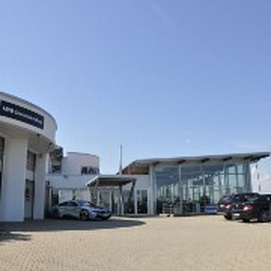 Der erste Platz beim Internet Sales Award 2014 geht an die AHG-Gruppe nach Villingen-Schwenningen. Der erste Platz beim Internet Sales Award 2014 geht an die AHG-Gruppe nach Villingen-Schwenningen.