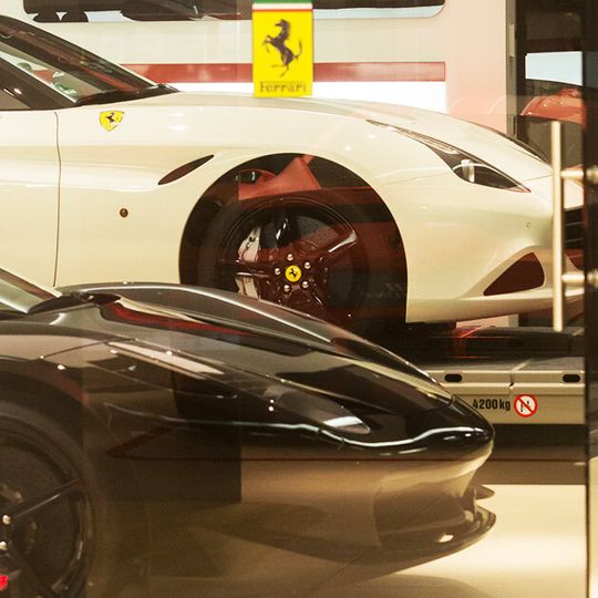 Nach eineinhalb Jahren Provisorium haben die Ferraris bei Riller & Schnauck jetzt ein standesgemäßes Domizil. Nach eineinhalb Jahren Provisorium haben die Ferraris bei Riller & Schnauck jetzt ein standesgemäßes Domizil.