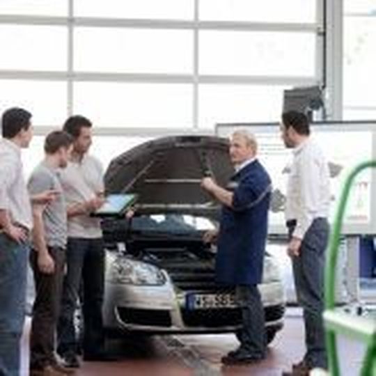 Noch mehr Vielfalt: das Schulungsangebot von Bosch für 2015. Noch mehr Vielfalt: das Schulungsangebot von Bosch für 2015.