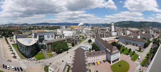 Panoramablick auf den Chemiepark Linz Panoramablick auf den Chemiepark Linz