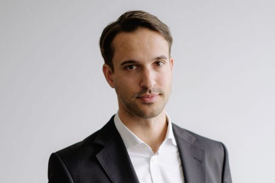 „Start-ups erarbeiten sich unternehmerischen Erfolg, und Kunden profitieren vom nachhaltigen Nutzen der Produkte“, fasst Aescuvest-Geschäftsführer Dr. Patrick Pfeffer das Ziel seiner Plattform zusammen. „Start-ups erarbeiten sich unternehmerischen Erfolg, und Kunden profitieren vom nachhaltigen Nutzen der Produkte“, fasst Aescuvest-Geschäftsführer Dr. Patrick Pfeffer das Ziel seiner Plattform zusammen.