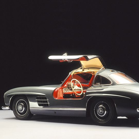 Der Mercedes 300 SL ist über die Jahre immer teurer geworden. Der Mercedes 300 SL ist über die Jahre immer teurer geworden.