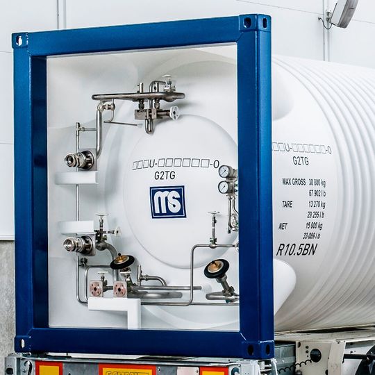 Ein Tankcontainer von Marine Service zur Versorgung von Schiffen mit Flüssigerdgas (LNG) . Ein Tankcontainer von Marine Service zur Versorgung von Schiffen mit Flüssigerdgas (LNG) .
