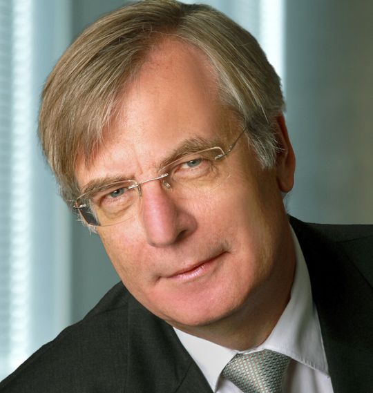 Dr. Ralf Marquard verantwortet ab Januar 2015 als neuer COO das operative Geschäft der FEV. Dr. Ralf Marquard verantwortet ab Januar 2015 als neuer COO das operative Geschäft der FEV.