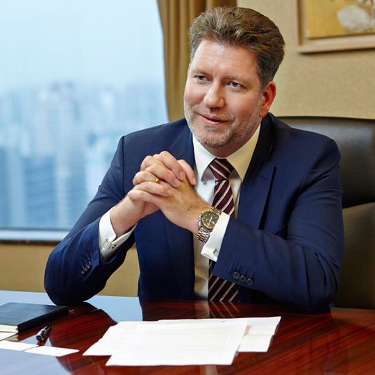 Joe Doering übernimmt ab 1. März den Bereich Vertrieb und Marketing beim Kommunikations-Spezialisten Kathrein. Joe Doering übernimmt ab 1. März den Bereich Vertrieb und Marketing beim Kommunikations-Spezialisten Kathrein.