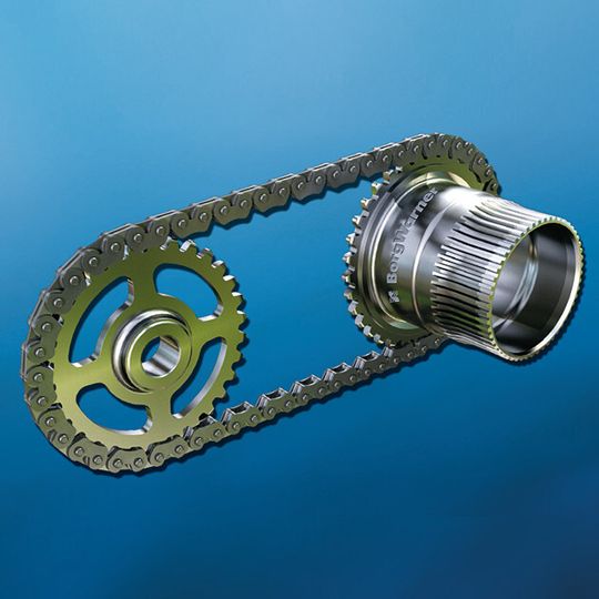 BorgWarners Zahnkette treibt die Ölpumpe des stufenlosen CVT7-Getriebes von Jatco an. BorgWarners Zahnkette treibt die Ölpumpe des stufenlosen CVT7-Getriebes von Jatco an.
