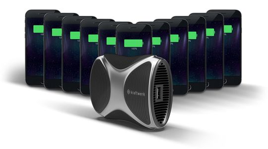 Das "kraftwerk" soll mit einem kurzen Stoß aus der Gasflasche, 11 iPhone Ladungen schaffen. Das "kraftwerk" soll mit einem kurzen Stoß aus der Gasflasche, 11 iPhone Ladungen schaffen.