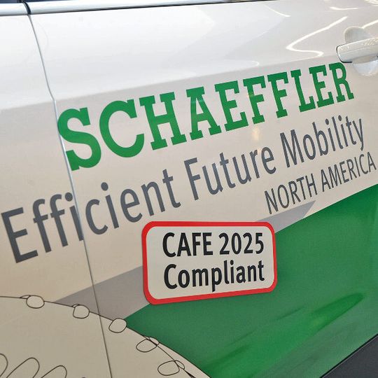 Der seriennahe Ford Kuga besitzt einen Mildhybrid mit 48 Volt. Der seriennahe Ford Kuga besitzt einen Mildhybrid mit 48 Volt.