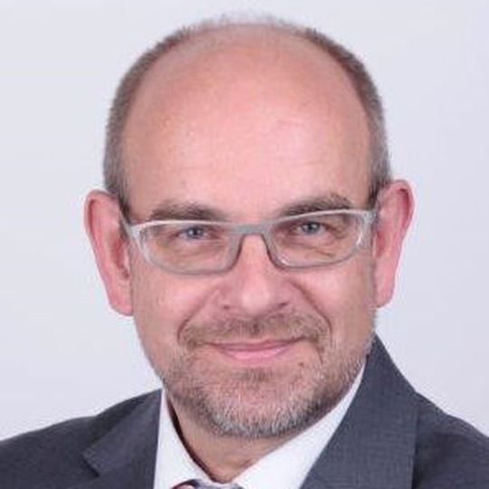 Thomas Ferrero, neuer Geschäftsführer bei PTV Transport Consult, bringt 23 Jahre Erfahrung in verschiedenen Ingenieurbüros mit. Thomas Ferrero, neuer Geschäftsführer bei PTV Transport Consult, bringt 23 Jahre Erfahrung in verschiedenen Ingenieurbüros mit.