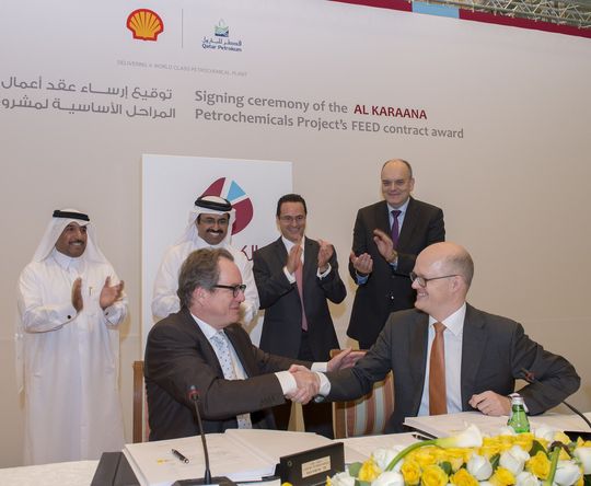 The Al Karaana project will be discontinued. The picture shows the signing of the front-end engineering and design (FEED) contract in March 2013. The Al Karaana project will be discontinued. The picture shows the signing of the front-end engineering and design (FEED) contract in March 2013.