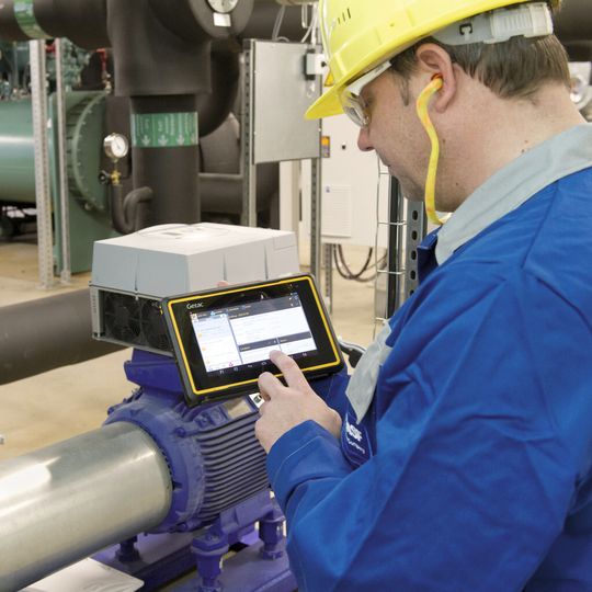 Am Ludwigshafener Standort der BASF sind etwa zehn Betriebe mit mobilen Technologien ausgestattet. Für die mobile Instandhaltung stehen in einem Pilotprojekt rund 200 Geräte zur Verfügung. Am Ludwigshafener Standort der BASF sind etwa zehn Betriebe mit mobilen Technologien ausgestattet. Für die mobile Instandhaltung stehen in einem Pilotprojekt rund 200 Geräte zur Verfügung.