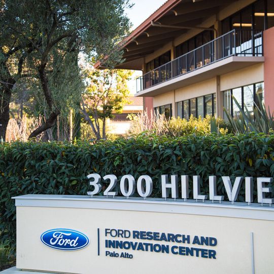 Ford hat im Silicon Valley ein „Research and Innovation Center“ eröffnet. Ford hat im Silicon Valley ein „Research and Innovation Center“ eröffnet.