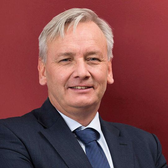 Henrik Starup-Hansen ist der neue CEO für Alfa Romeo, Fiat, Fiat Professional, Jeep, Lancia, Abarth und Mopar in Deutschland. Henrik Starup-Hansen ist der neue CEO für Alfa Romeo, Fiat, Fiat Professional, Jeep, Lancia, Abarth und Mopar in Deutschland.