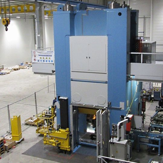 Hirschvogel erwartet von der neuen Schuler-Kaltfließpresse eine verbesserte Ausbringungsleistung. Hirschvogel erwartet von der neuen Schuler-Kaltfließpresse eine verbesserte Ausbringungsleistung.