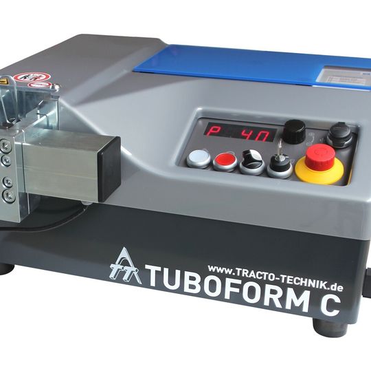Neu im Produktportfolio von Tracto-Technik: Der Tuboform C kann für die fehlerfreie Schneidring-Vormontage und das prozesssichere Bördeln von Rohrenden eingesetzt werden. Neu im Produktportfolio von Tracto-Technik: Der Tuboform C kann für die fehlerfreie Schneidring-Vormontage und das prozesssichere Bördeln von Rohrenden eingesetzt werden.