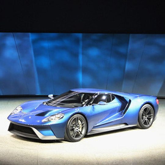 Comeback für den Ford GT: Die in Detroit vorgestellte Neuauflage des legendären Mittelmotor-Sportlers soll 2016 auf den Markt kommen. Comeback für den Ford GT: Die in Detroit vorgestellte Neuauflage des legendären Mittelmotor-Sportlers soll 2016 auf den Markt kommen.