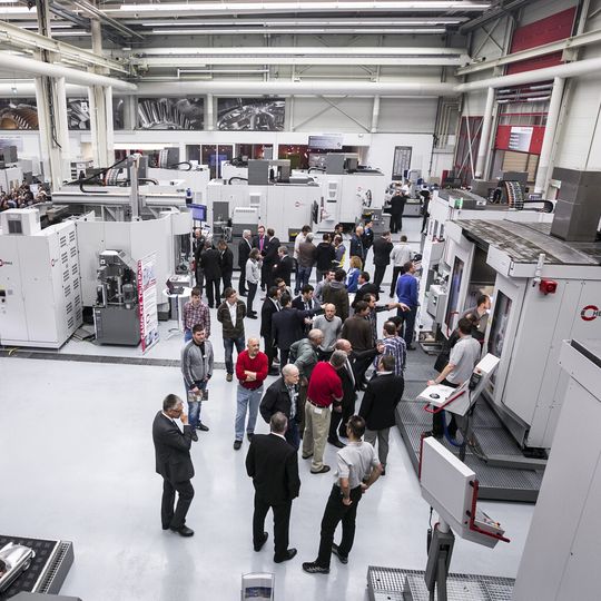 Zur Hausausstellung von Hermle kamen im vergangenen Jahr rund 2600 Besucher ins Technologie- und Schulungszentrum.