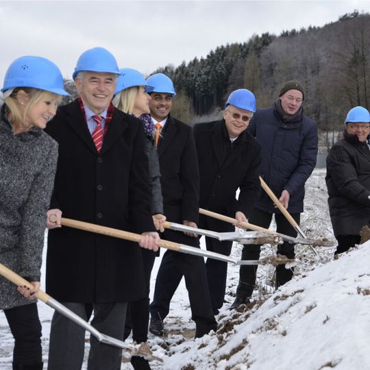 Der Stammsitz von Dr. Schneider soll durch den neuerlichen Ausbau weiter gestärkt werden. Der Stammsitz von Dr. Schneider soll durch den neuerlichen Ausbau weiter gestärkt werden.